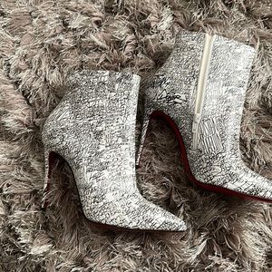 Christian Louboutin So Kate Booty 100 Black White Caligraf Heel Ankle